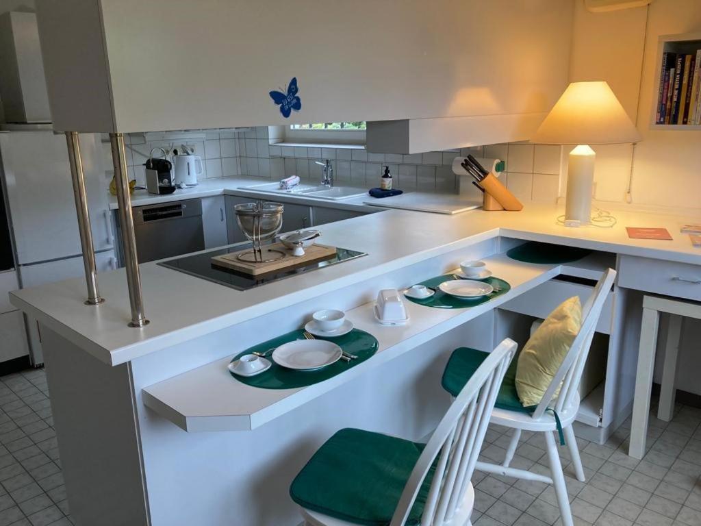 Schoenes Zimmer In Guter Lage In Aalen/Unterkochen エクステリア 写真